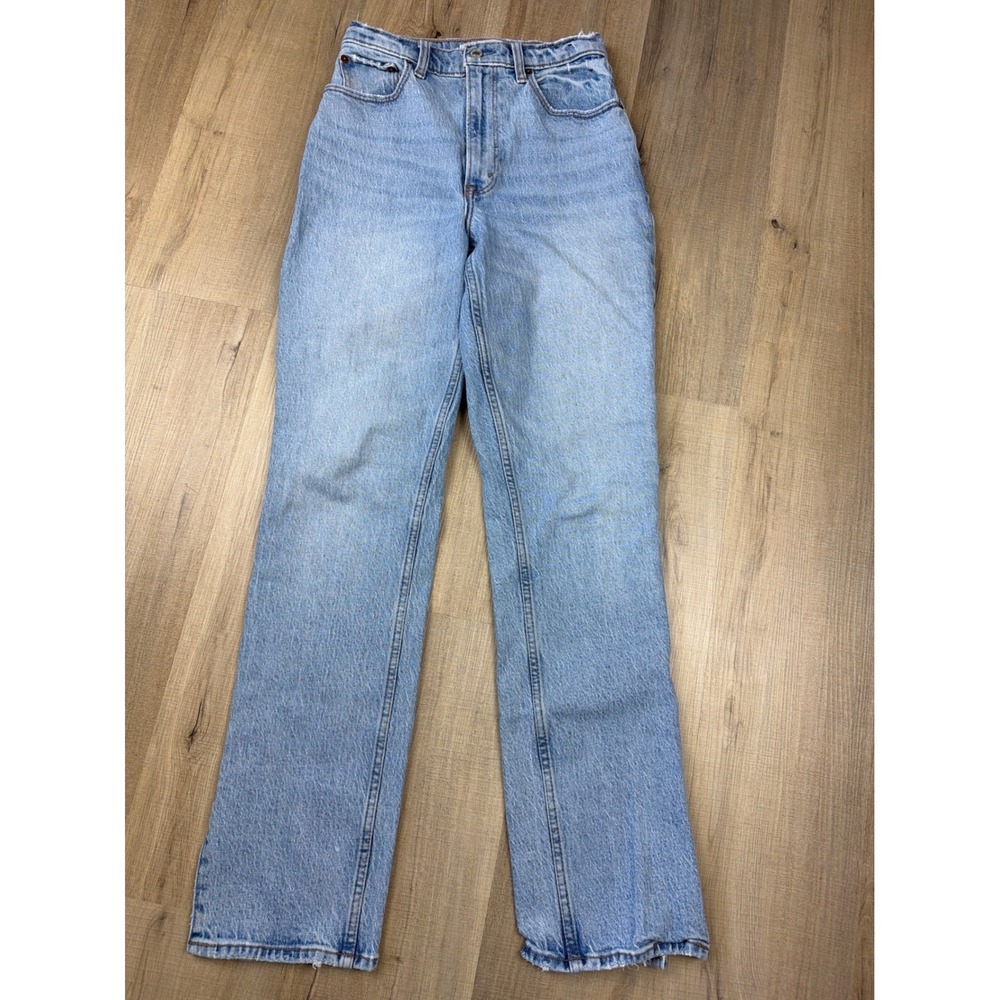 Abercrombie & Fitch Curve Love 90s Straight Ultra High Rise Light Wash Jean 26 2
